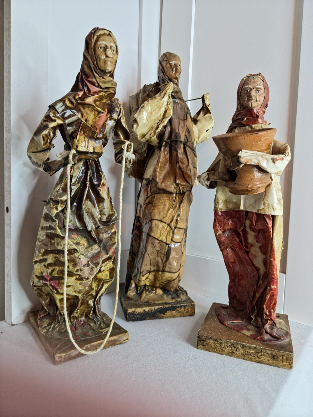 Vintage Mexican Paper Mache Folk Art Figurines - Set of 3 Villagers - Picture 1 of 10